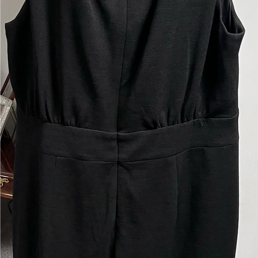 WHBM Classic Black Sleeveless V-Neck Sheath Dress 14